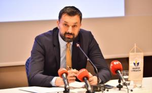 Narod i pravda: Izetbegović je odustao od NATO puta i ponovo popustio Dodiku